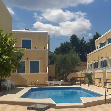 Esperides Maisonettes Agia Marina (Aegina)